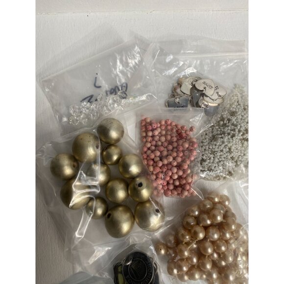 Mixed bead Lot Multiple Colors, Sizes, Stone, Crystal, Metal, Glass, Shell - Picture 2 of 7